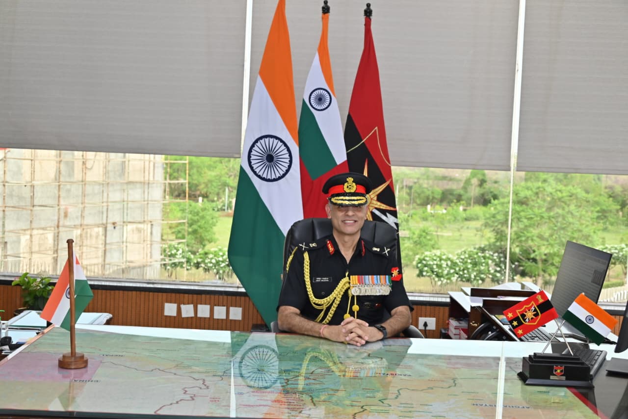 Lt Gen. Mohit Malhotra Takes Over as GOC-in-C, South Western Command